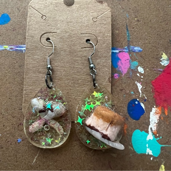 Vanilla Flan with Fork and Spoon Earrings - Picture 6 of 7